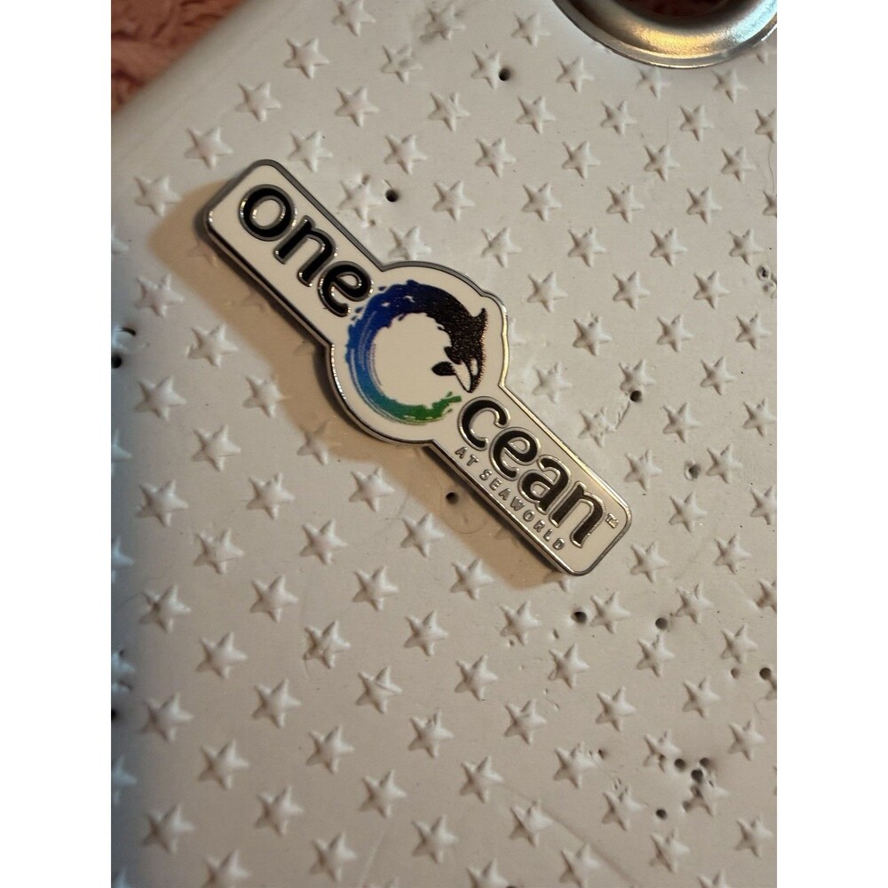 SeaWorld One Ocean Show Pin Trading Orca Whale